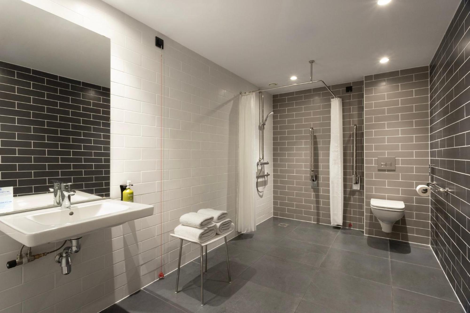 Hotel Express Brussels - Airport By Ihg *