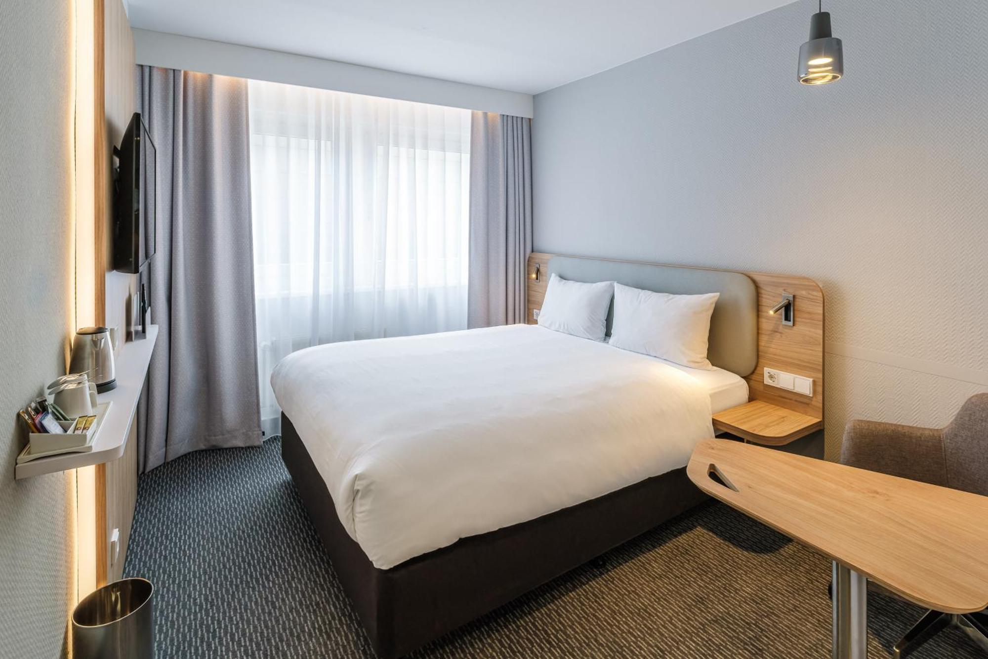 Hotel Express Brussels - Airport By Ihg *