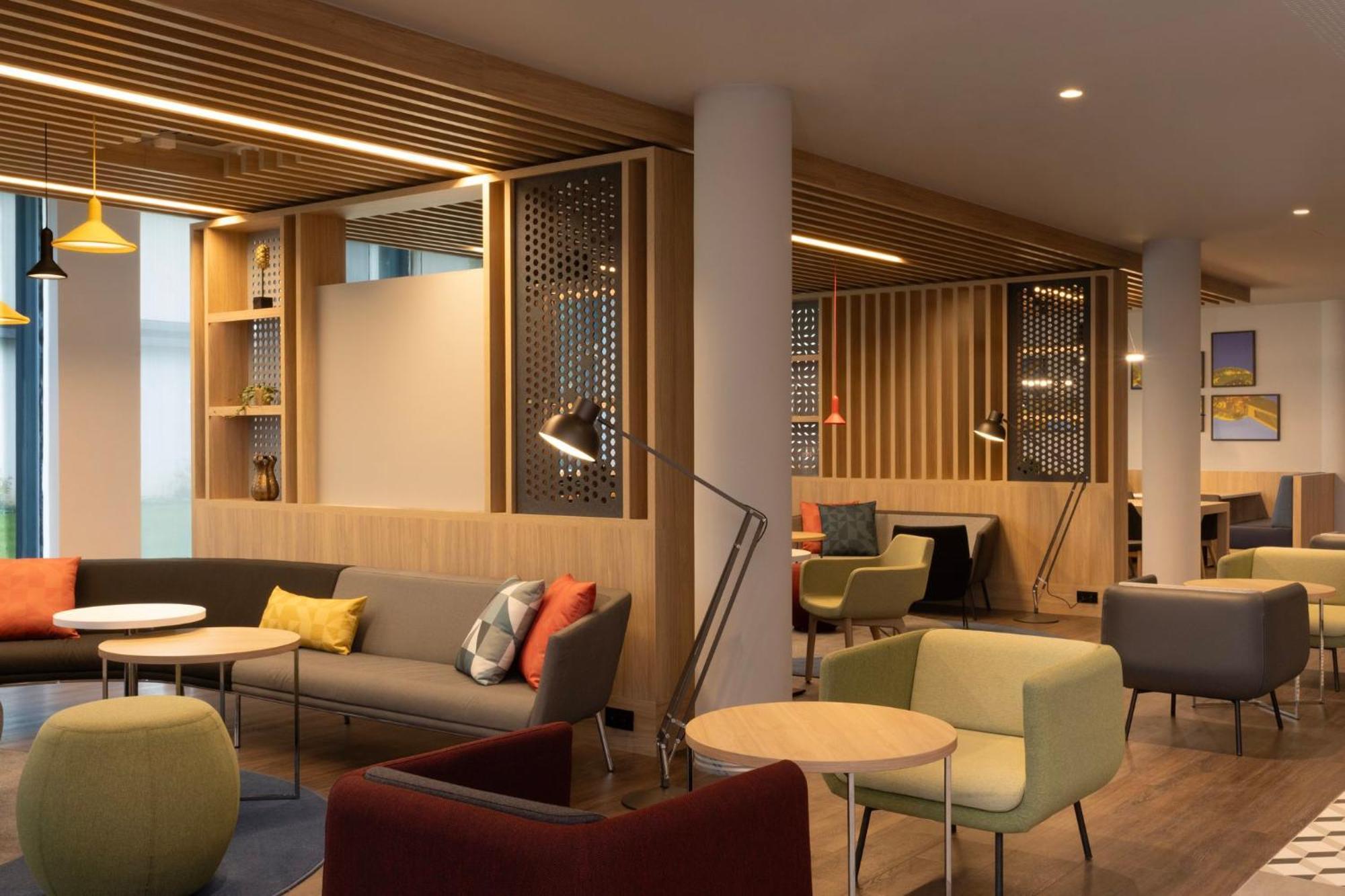 Express Brussels - Airport By Ihg Hotel *