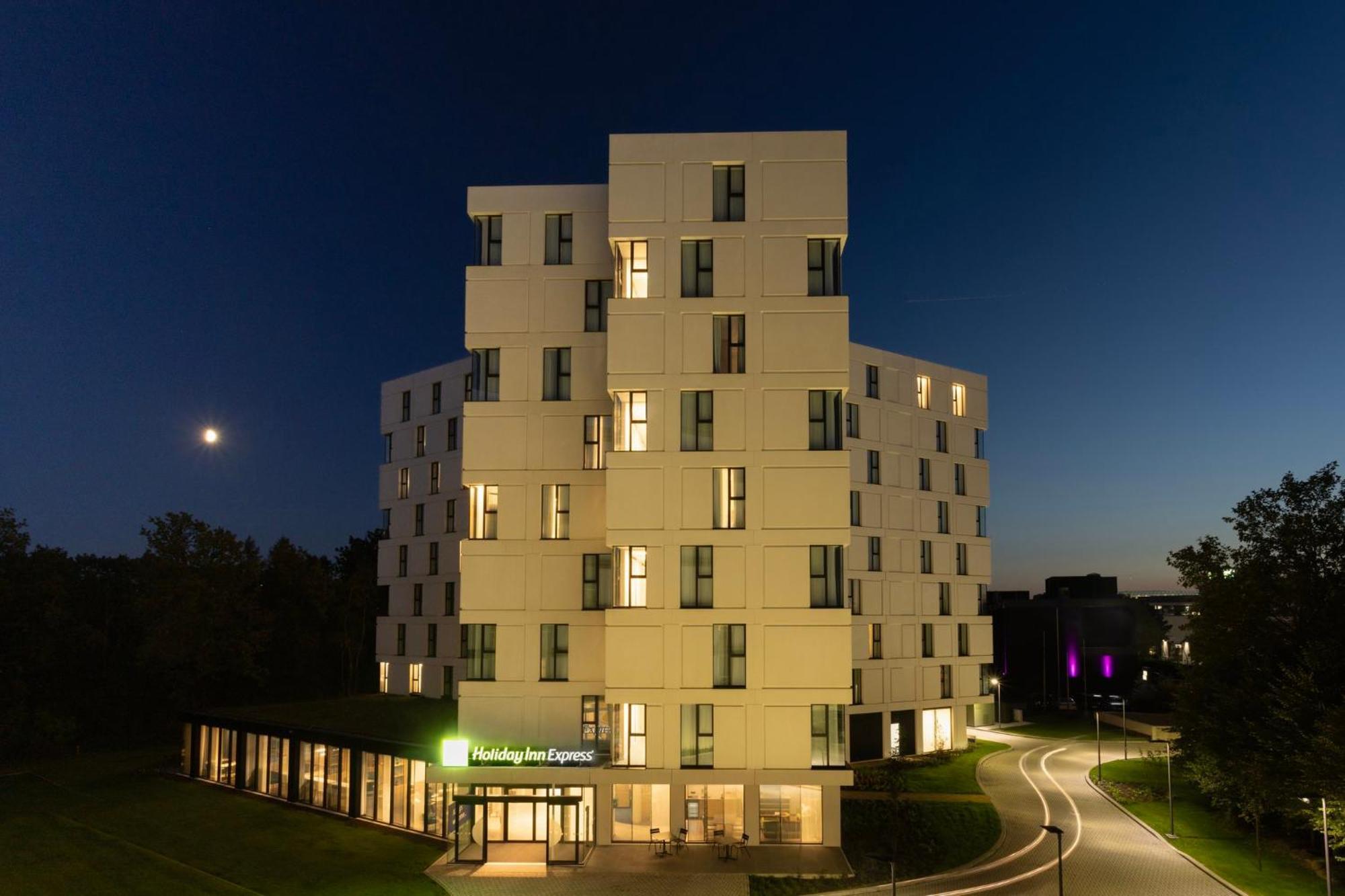 Express Brussels - Airport By Ihg *